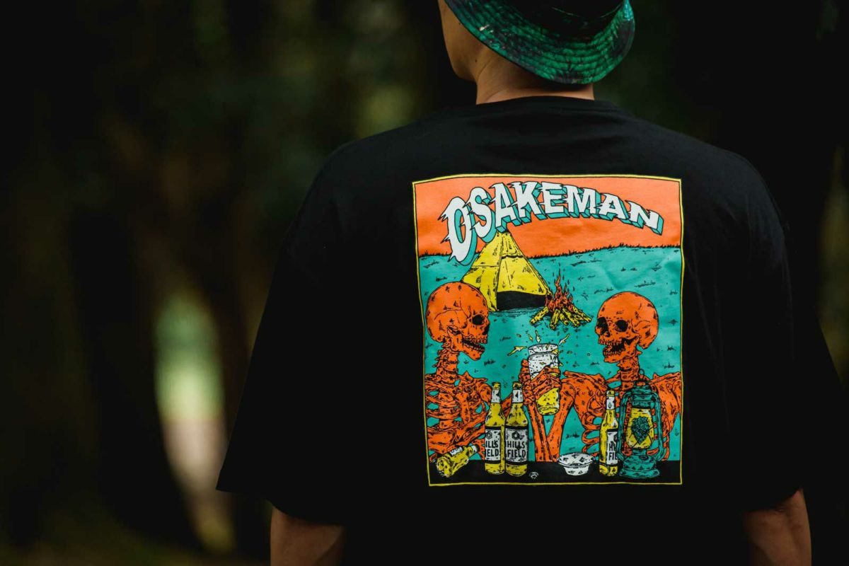 お酒マンTシャツ　ビッグアウトドアTシャツ　ブラック　OSAKEMAN